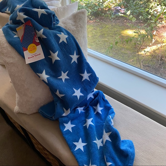 Beach Towel “Stars” NWT - Picture 3 of 4